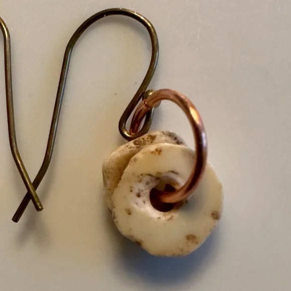 SOLD ARTISAN Ostrich Eggshell Heishi Bead Copper Ring Bronze Earrings 1” - Picture 2 of 3